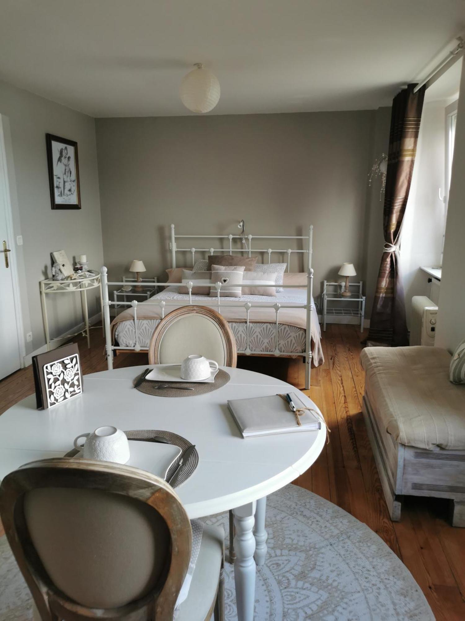 Chambres D'Hotes Vue Mer Entre Plestin Les Greves Et Locquirec 객실 사진